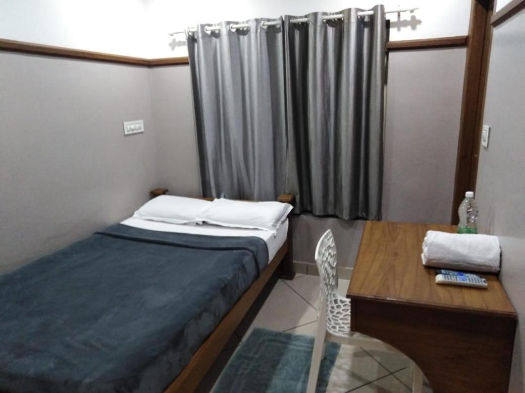Icon Residency Hotel Kalpetta Luaran gambar