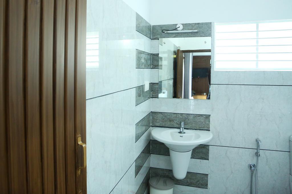 Icon Residency Hotel Kalpetta Luaran gambar