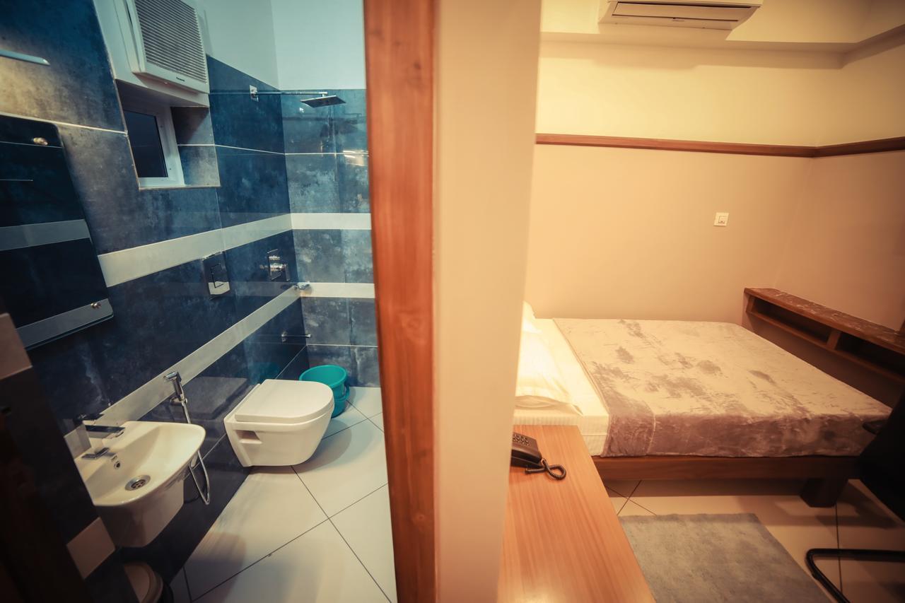 Icon Residency Hotel Kalpetta Luaran gambar