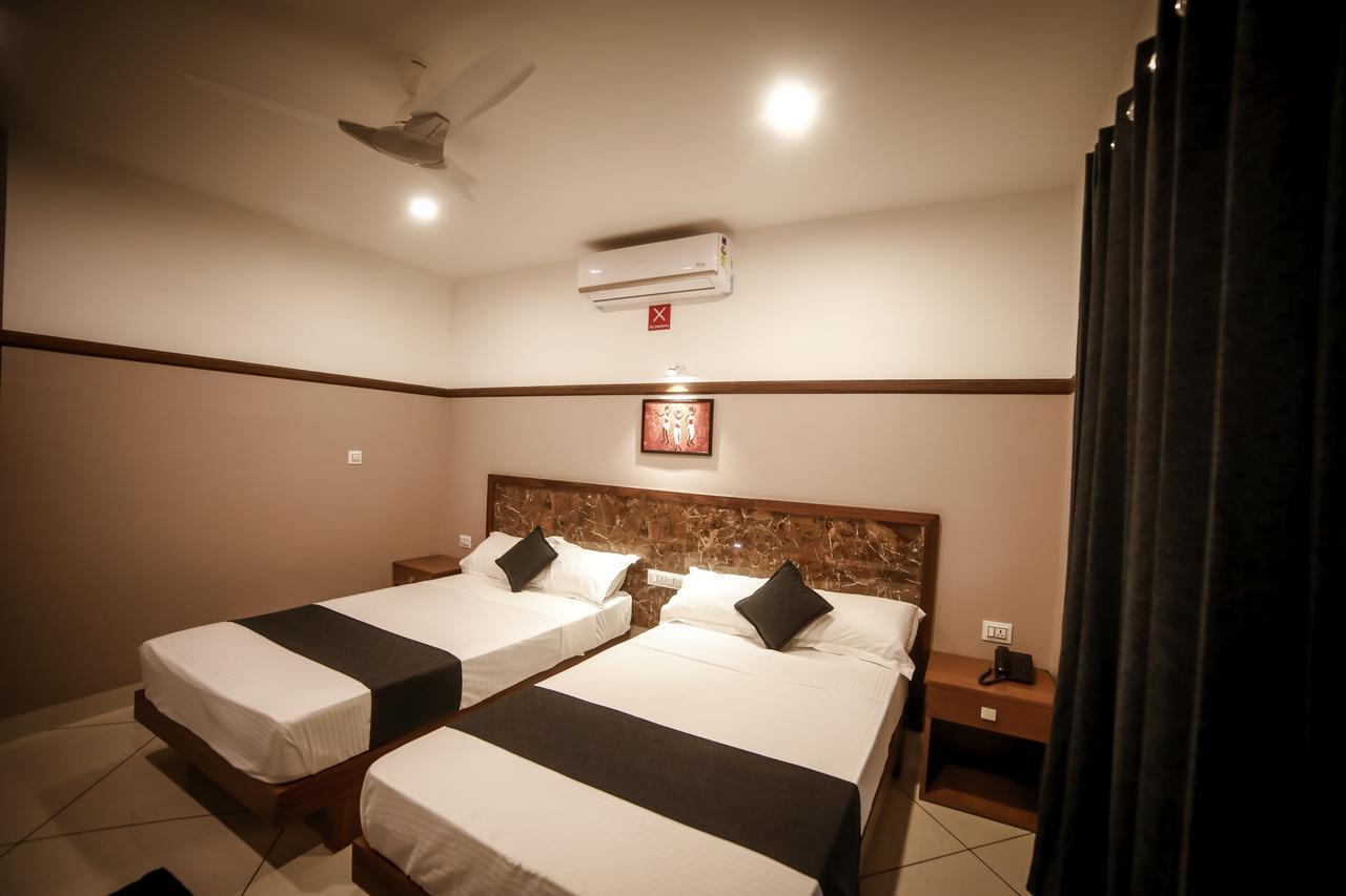 Icon Residency Hotel Kalpetta Luaran gambar