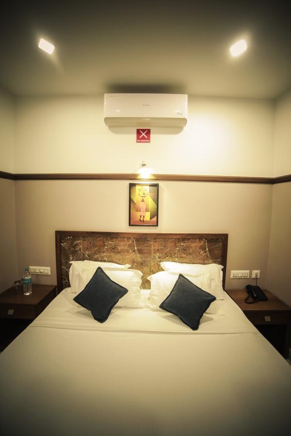 Icon Residency Hotel Kalpetta Luaran gambar
